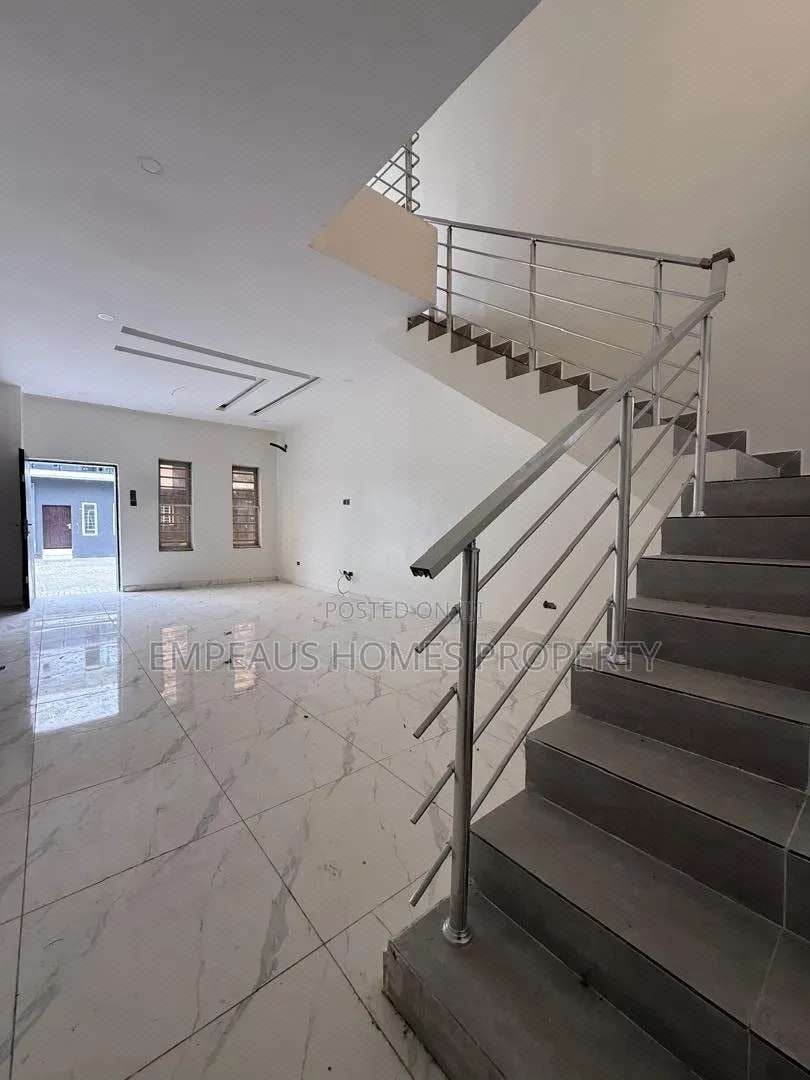 3bdrm Duplex in Abraham Adesanya Estate for rent photo 5
