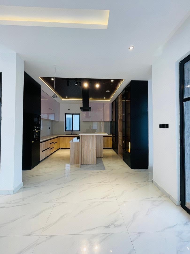 5 luxury bedroom photo 7