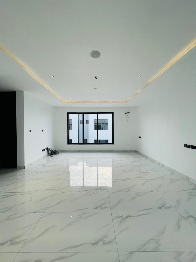 5 luxury bedroom photo 16