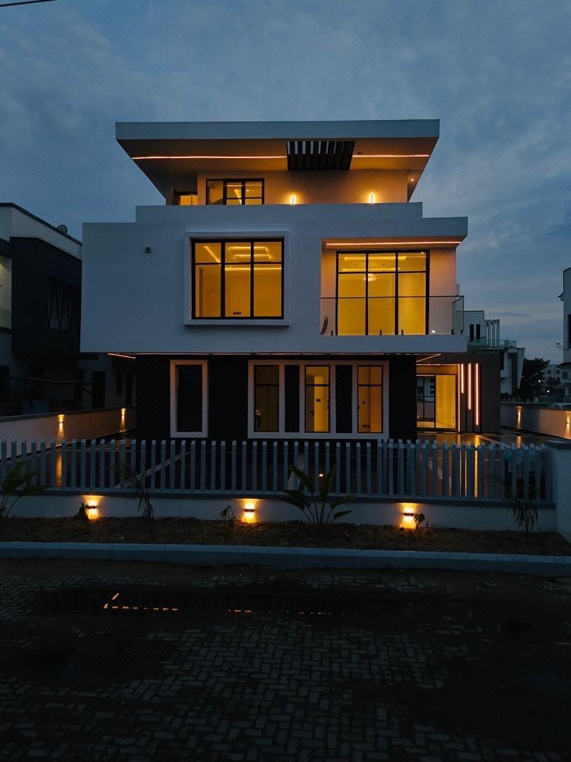 5 luxury bedroom photo 24