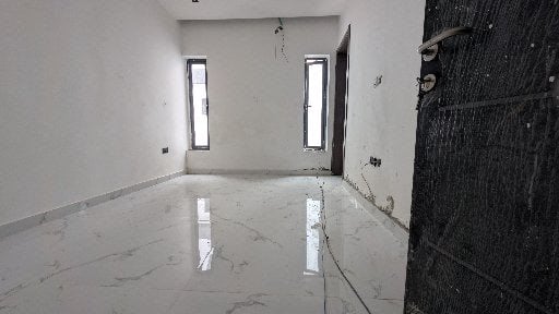 Luxury five bedroom duplex photo 8