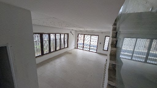 Luxury five bedroom duplex photo 13