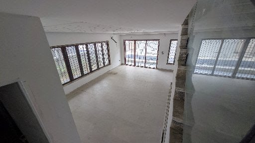 Luxury five bedroom duplex photo 14