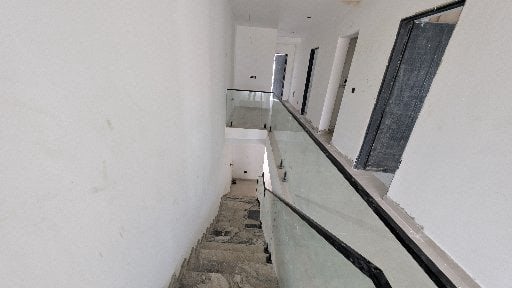 Luxury five bedroom duplex photo 15