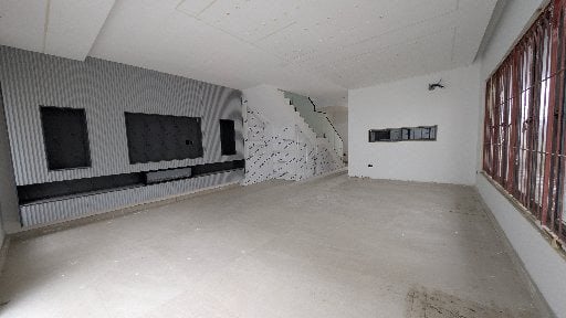 Luxury five bedroom duplex photo 25