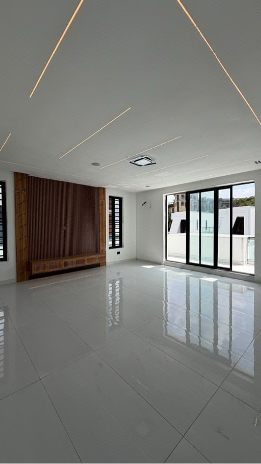 5 bedroom detached duplex with bq photo 10