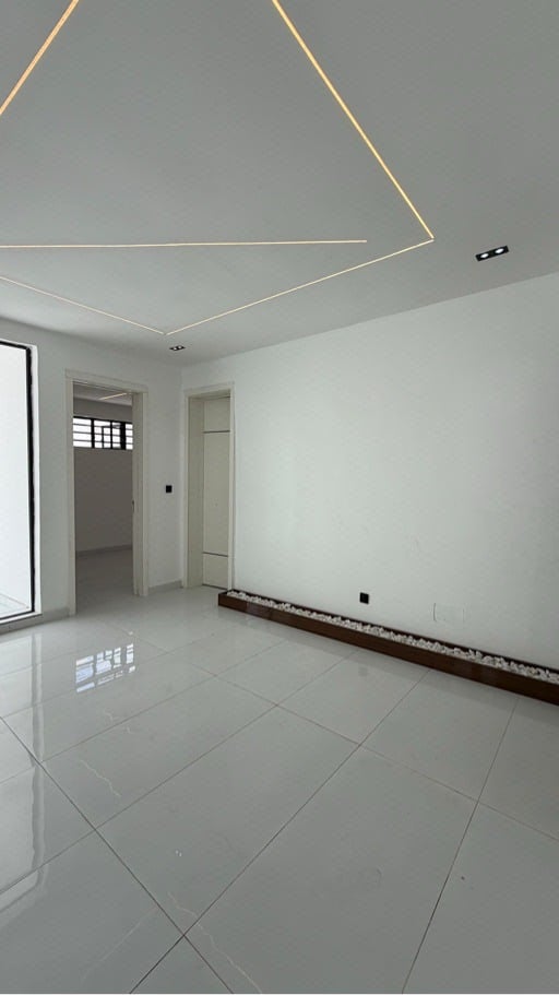 5 bedroom detached duplex with bq photo 12