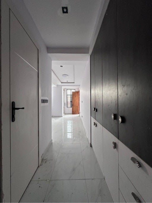 2 bedroom apartment Lekki lagos photo 5