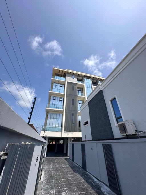 3 bedroom apartment Lekki lagos photo 2