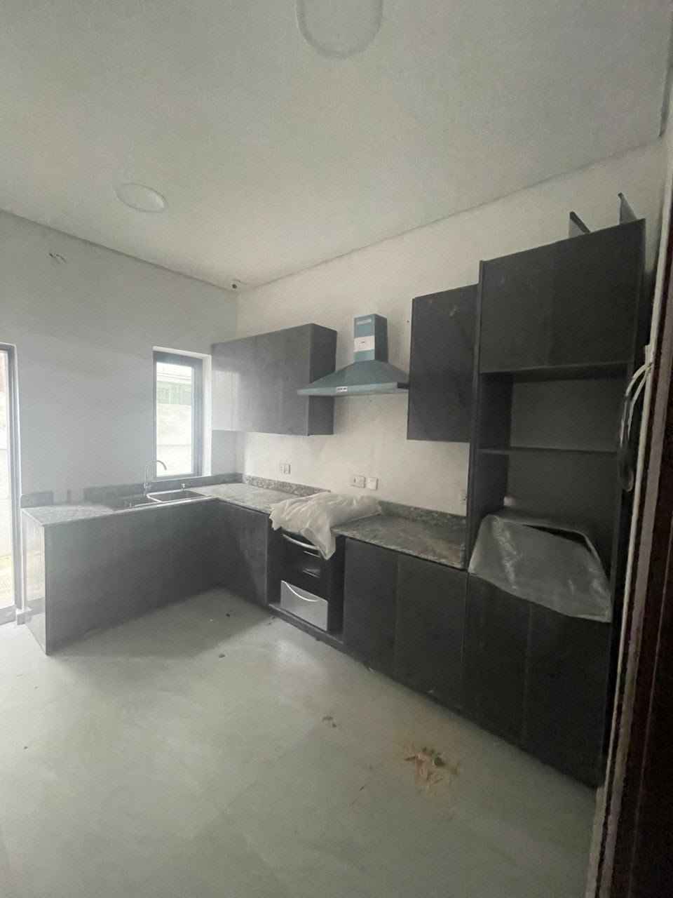 Brand New 3 Bedroom Duplex with BQ photo 4
