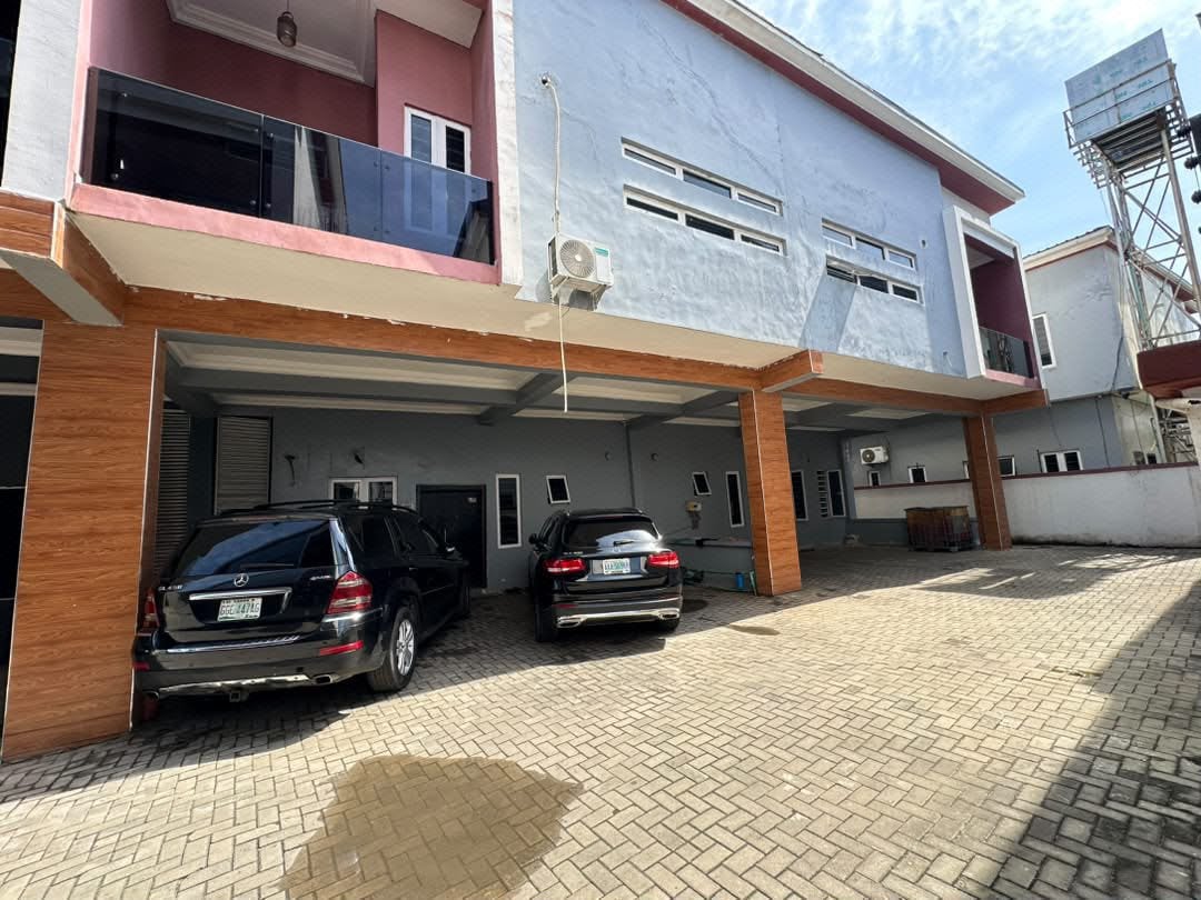 4 Bedroom Terraced House for rent in Orchids Road, Lekki photo 3