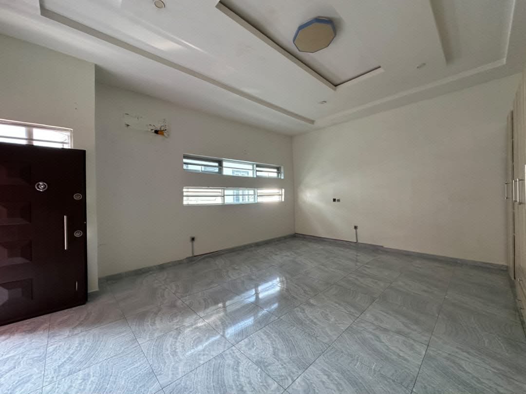 4 Bedroom Terraced House for rent in Orchids Road, Lekki photo 11