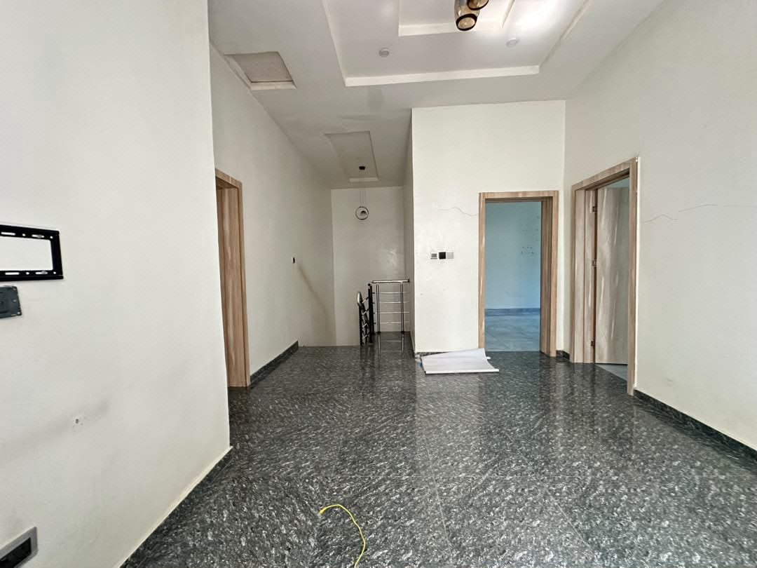 4 Bedroom Terraced House for rent in Orchids Road, Lekki photo 12
