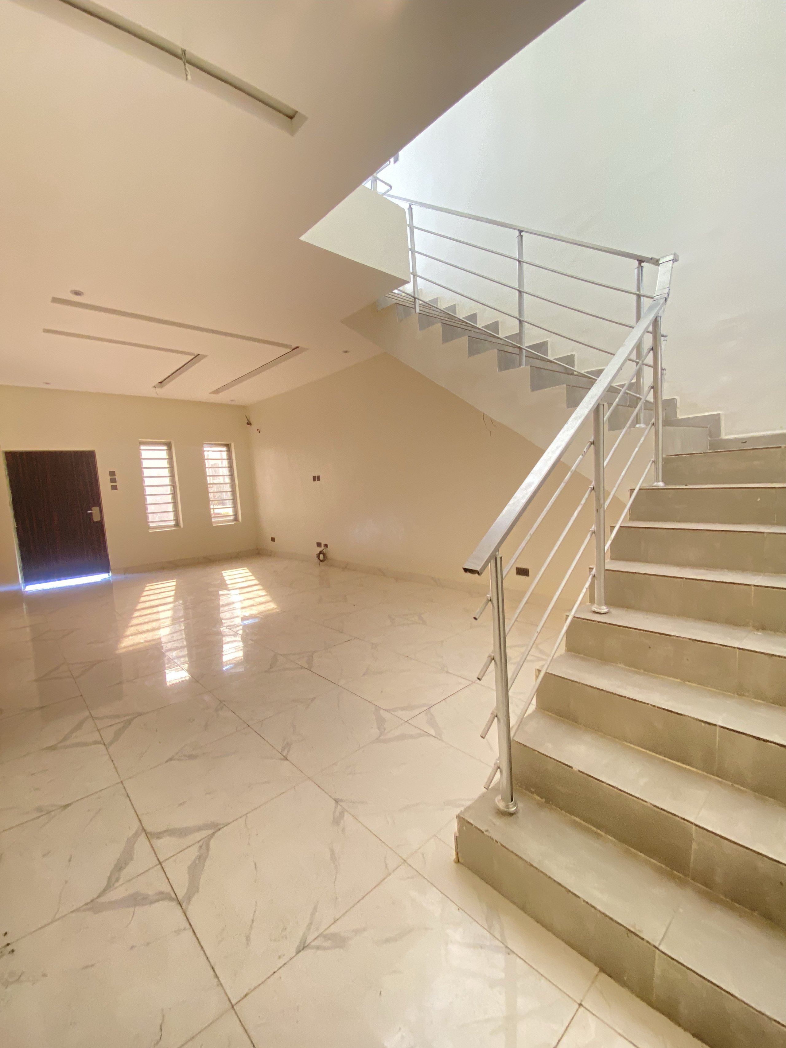 3-bedroom terraced house for rent in Lekki photo 3