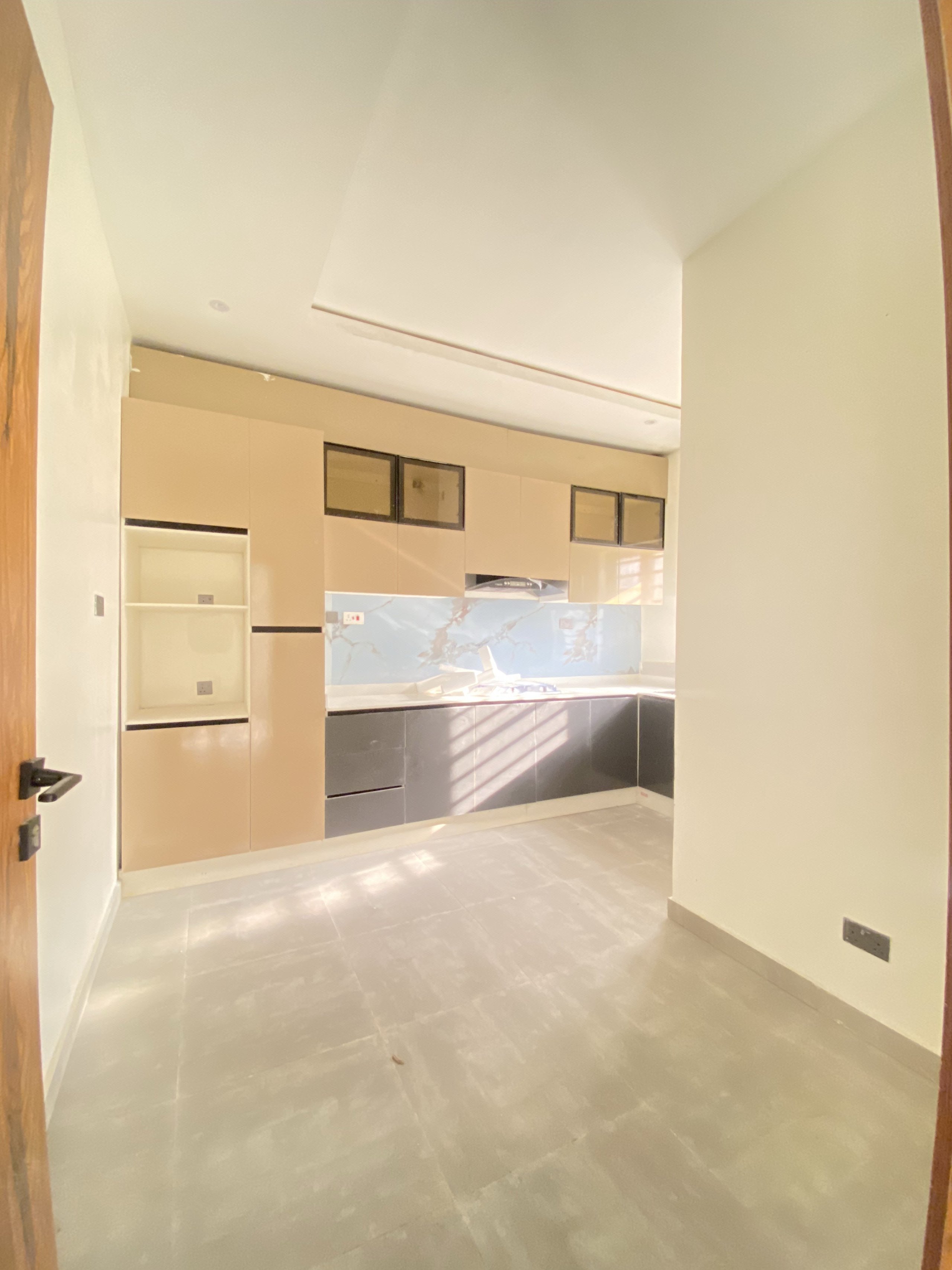 3-bedroom terraced house for rent in Lekki photo 4