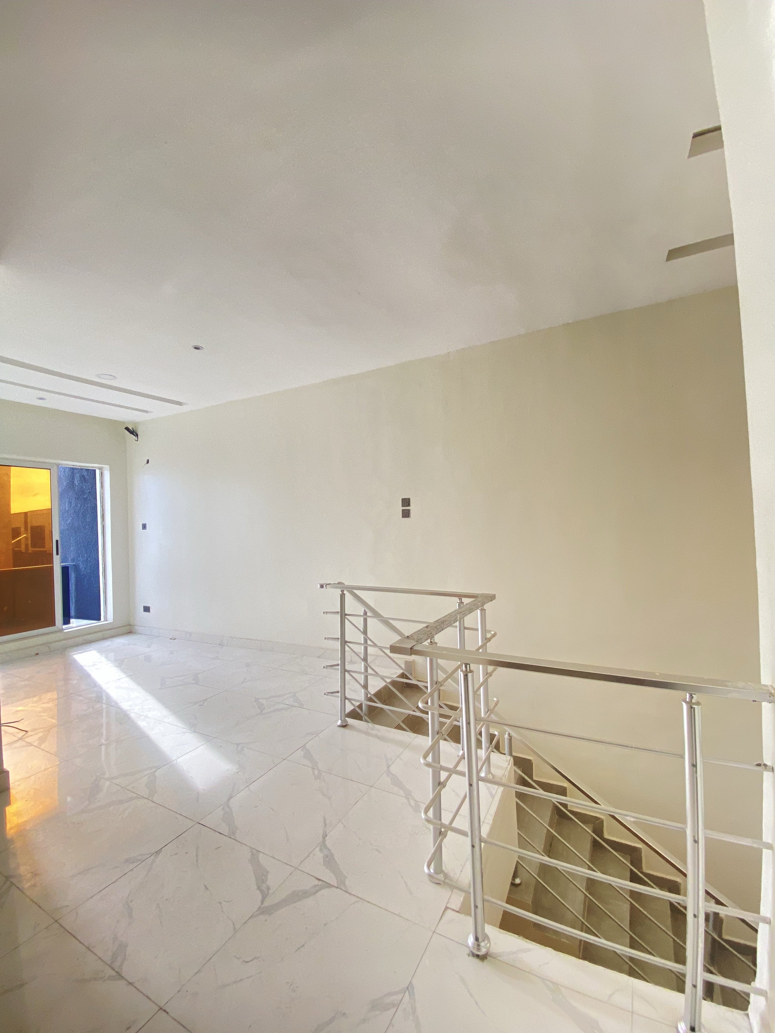 3-bedroom terraced house for rent in Lekki photo 9