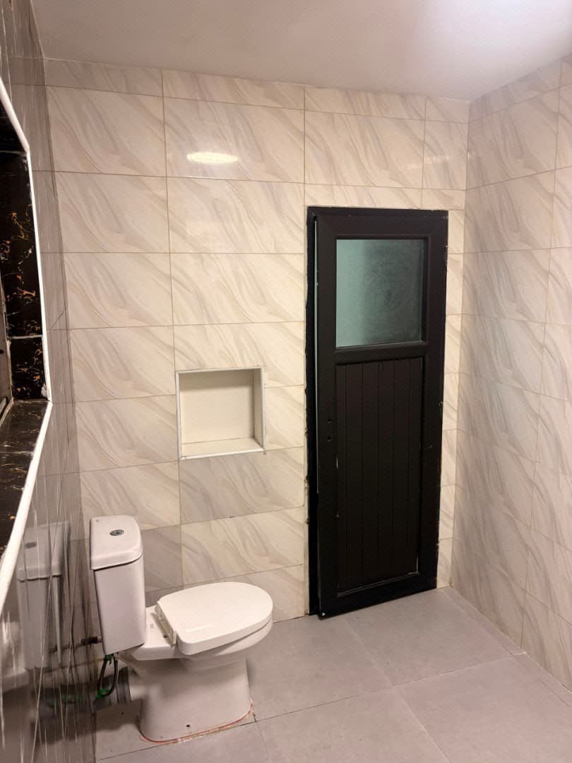 Serviced 1 Bedroom flat for rent in Victoria Island photo 8