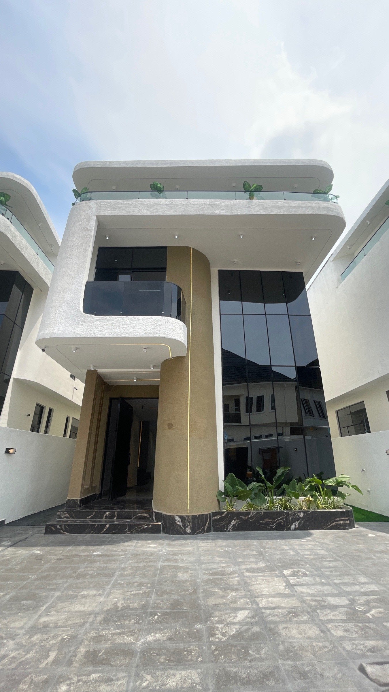 5-bedroom fully detached house for sale in Lagos photo 3