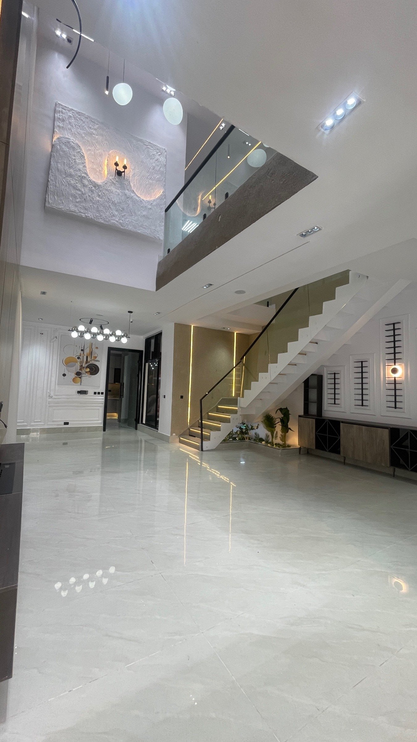 5-bedroom fully detached house for sale in Lagos photo 4