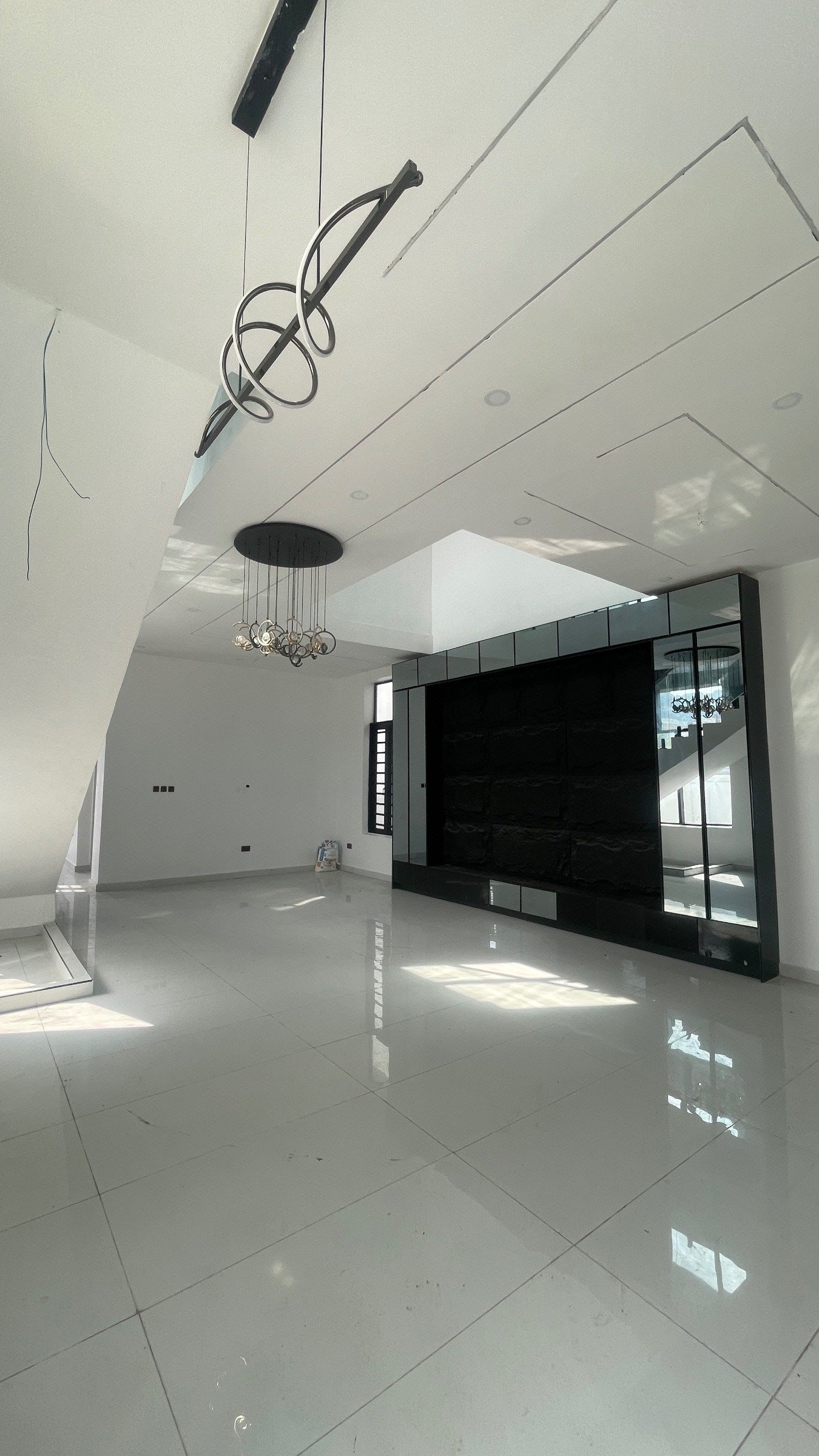 A BRAND NEW, MASSIVE 5 BEDROOM  FULLY DETACHED DUPLEX  + BQ + SWIMMING POOL A SECURED AND FLOOD FREE ESTATE IN THE CHEVRON / ELEGANZA VICINITY - LEKKI photo 6