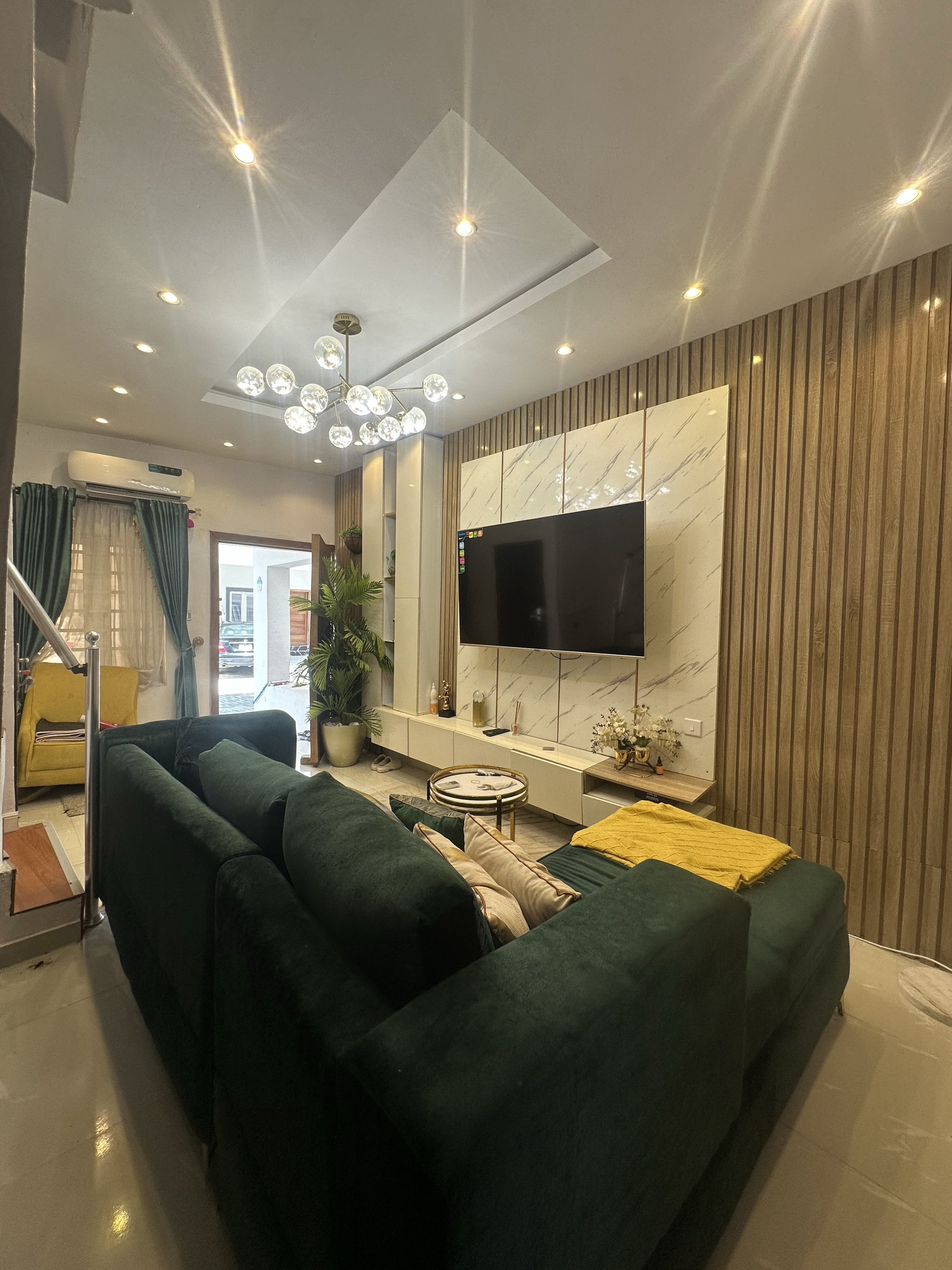 3-bedroom duplex for sale in Ikota G.R.A. photo 5