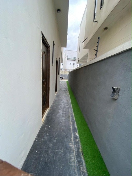 4 bedroom semi detached duplex with Bq photo 9