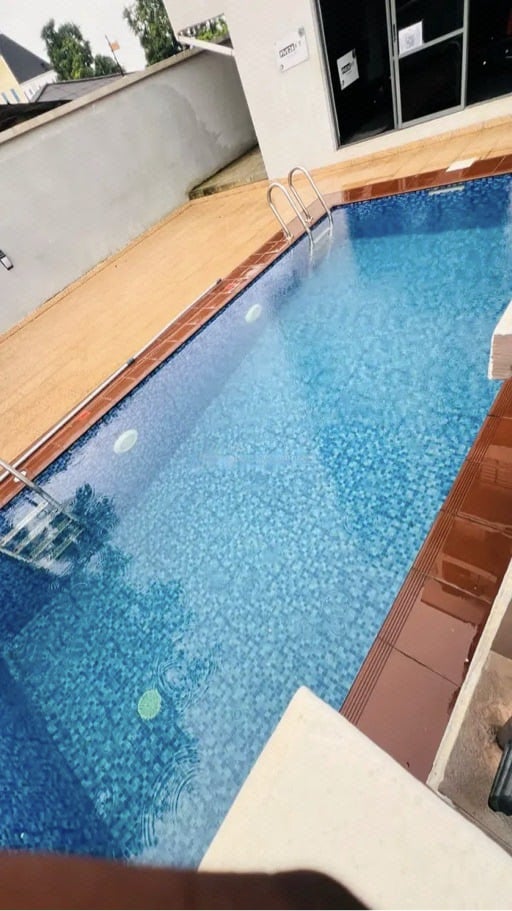 Exquisite 3 Bedroom Apartment in a Serene Location photo 4