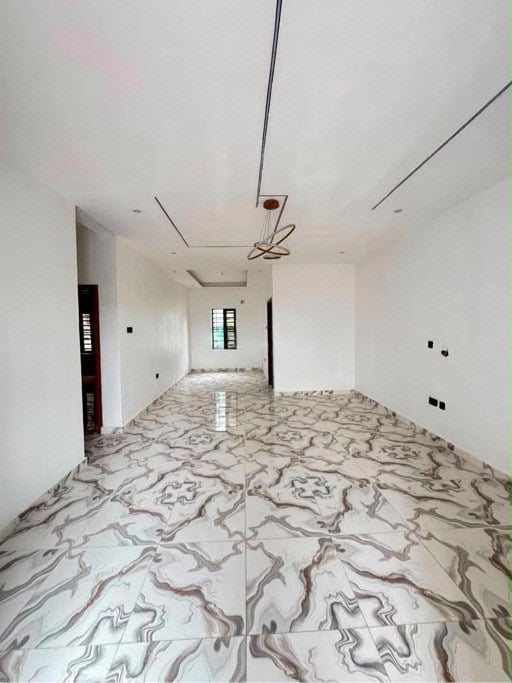 Exquisite 2 Bedroom Loft in a Secure Court photo 3