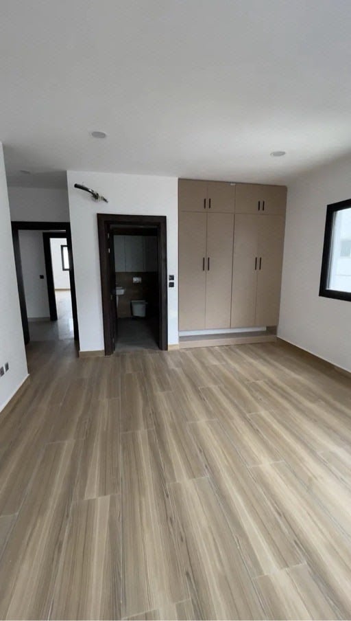 Massive 4 Bedroom Loft in a Good Location photo 7