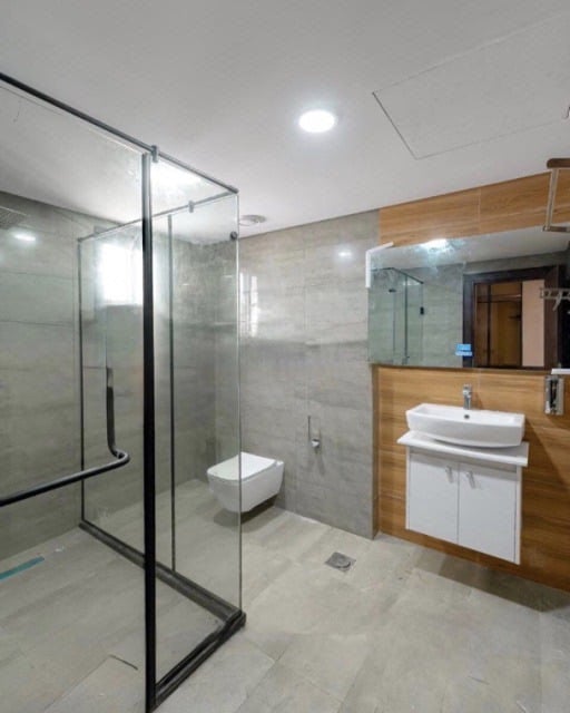 Massive 4 Bedroom Loft in a Good Location photo 10