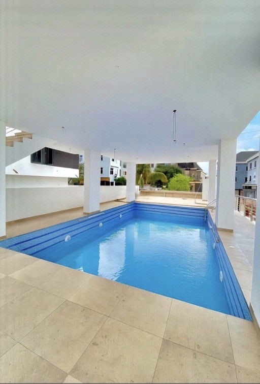 Massive 4 Bedroom Loft in a Good Location photo 12