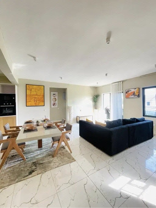 Eclectic 2 Bedroom Apartment In An Exclusive Estate photo 2