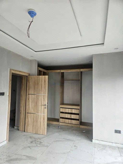 New 3 Bedroom Flat with BQ photo 5