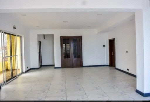 New 3 Bedroom Maisonette with BQ photo 3