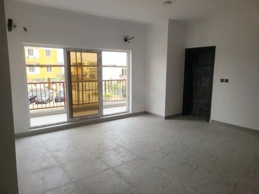 New 3 Bedroom Maisonette with BQ photo 4