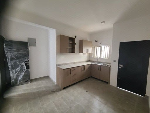 New 3 Bedroom Maisonette with BQ photo 5