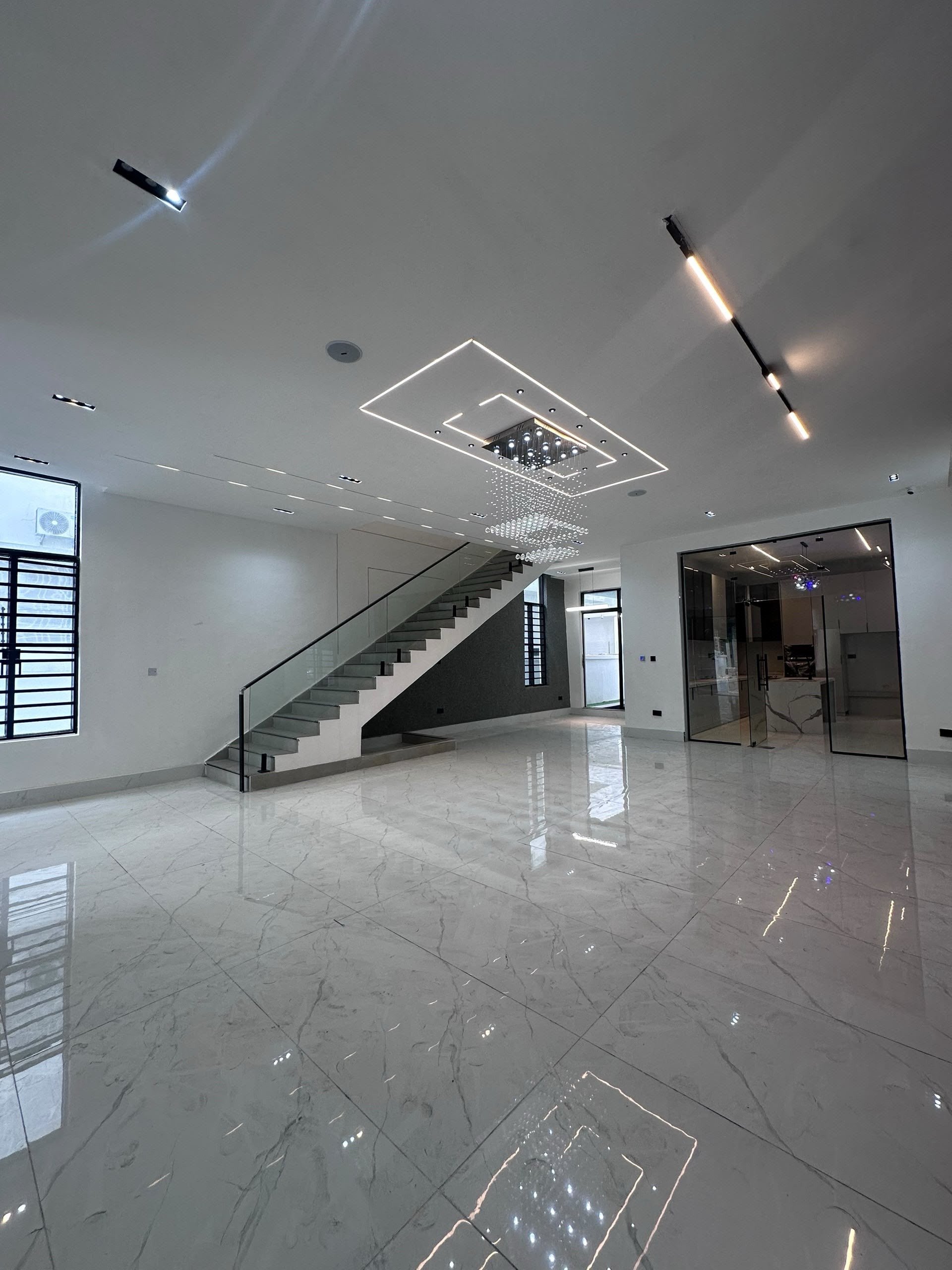 6-bedroom duplex for sale in Lekki photo 9