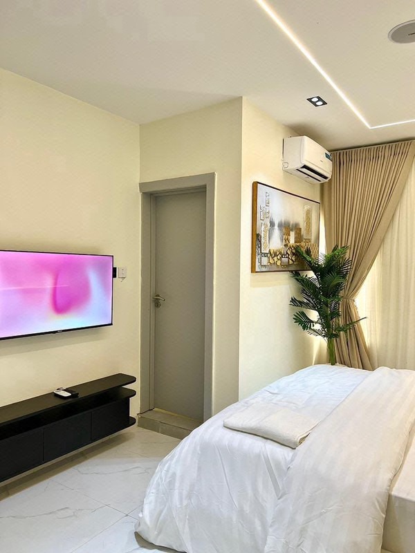 Smart luxury 2 bedroom maisonette lekki photo 15