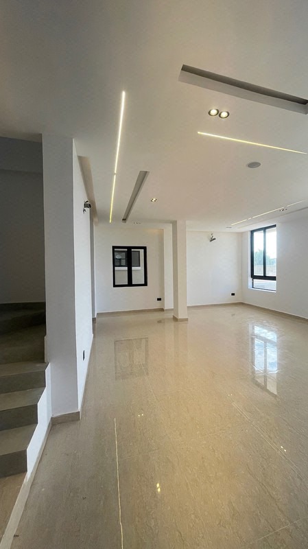 A STYLISH / PERFECTLY BUILT, 5BDR DETACHED 2 STORY DUPLEX + MASTERS LOUNGE + BOYS QUARTERS photo 7