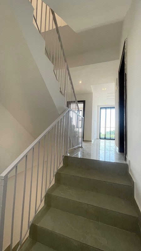 A STYLISH / PERFECTLY BUILT, 5BDR DETACHED 2 STORY DUPLEX + MASTERS LOUNGE + BOYS QUARTERS photo 8