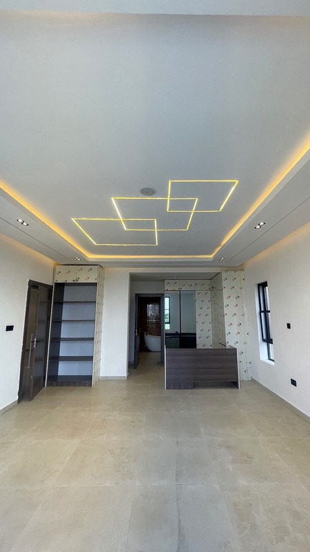 A STYLISH / PERFECTLY BUILT, 5BDR DETACHED 2 STORY DUPLEX + MASTERS LOUNGE + BOYS QUARTERS photo 13