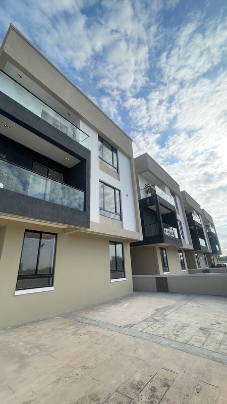 A STYLISH / PERFECTLY BUILT, 5BDR DETACHED 2 STORY DUPLEX + MASTERS LOUNGE + BOYS QUARTERS photo 19