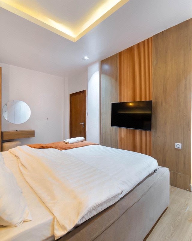 2 bedroom maisonette photo 28
