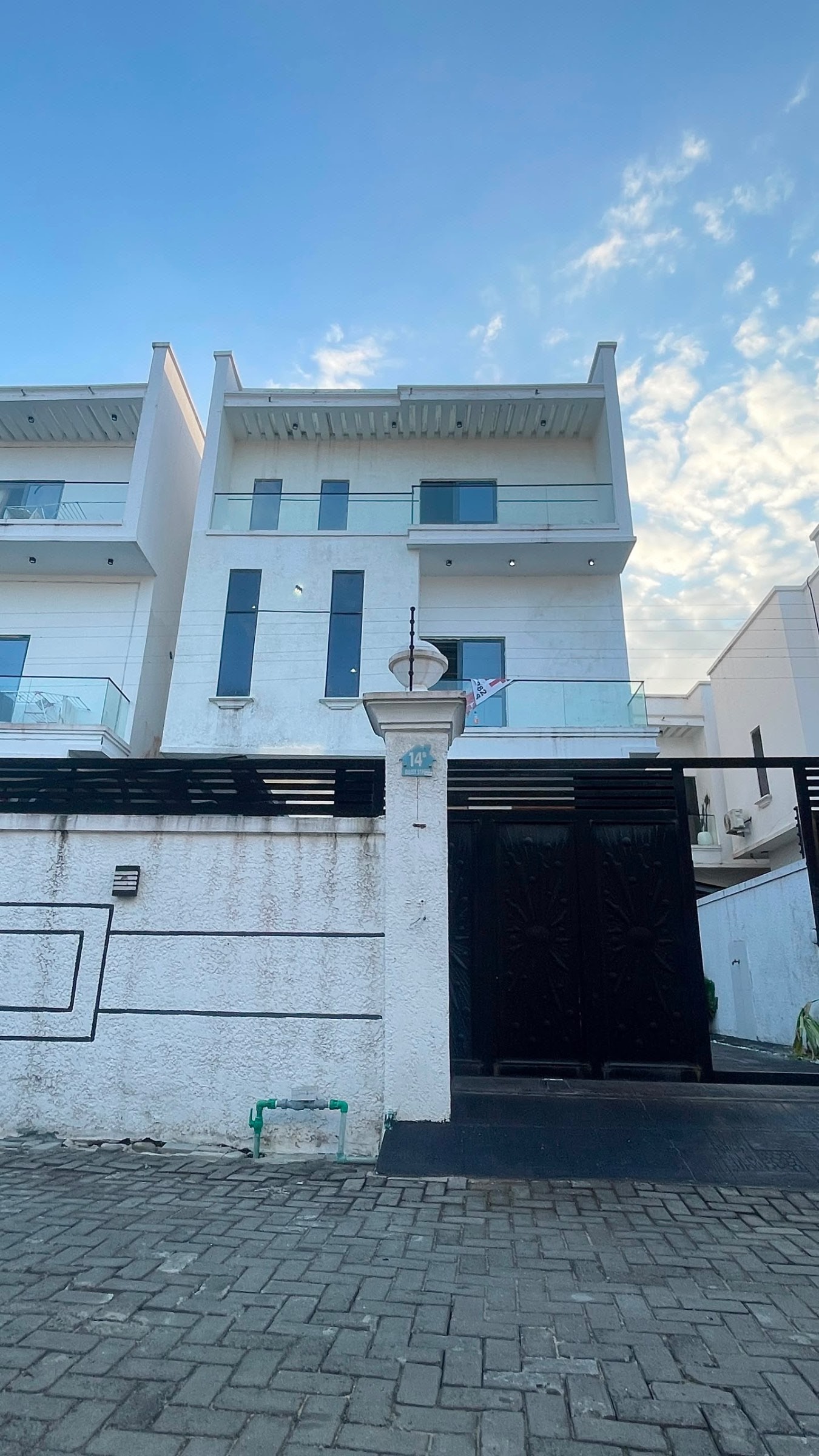 Massive 6 Bedroom Duplex + BQ photo 17