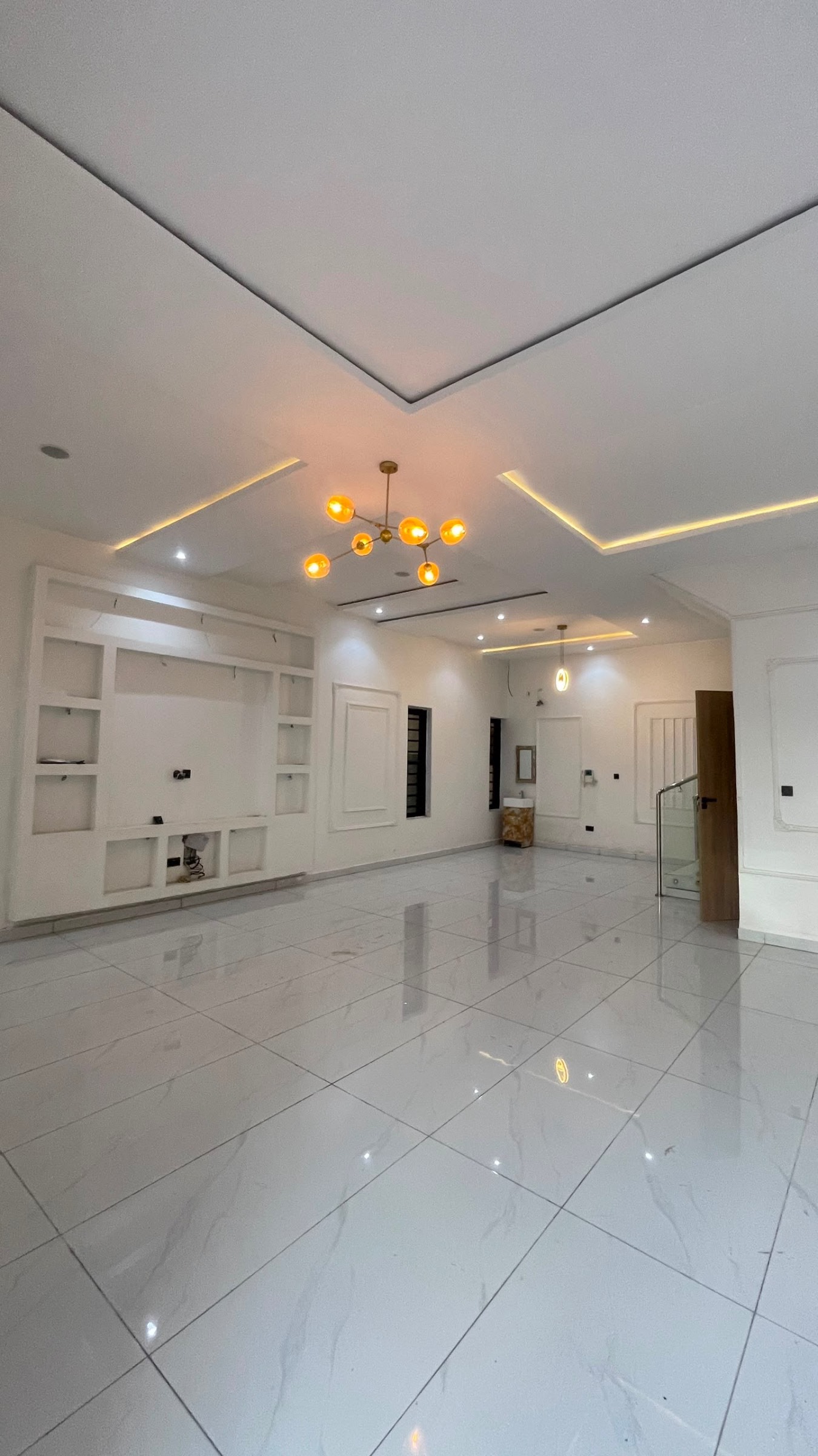 Massive 6 Bedroom Duplex + BQ photo 8