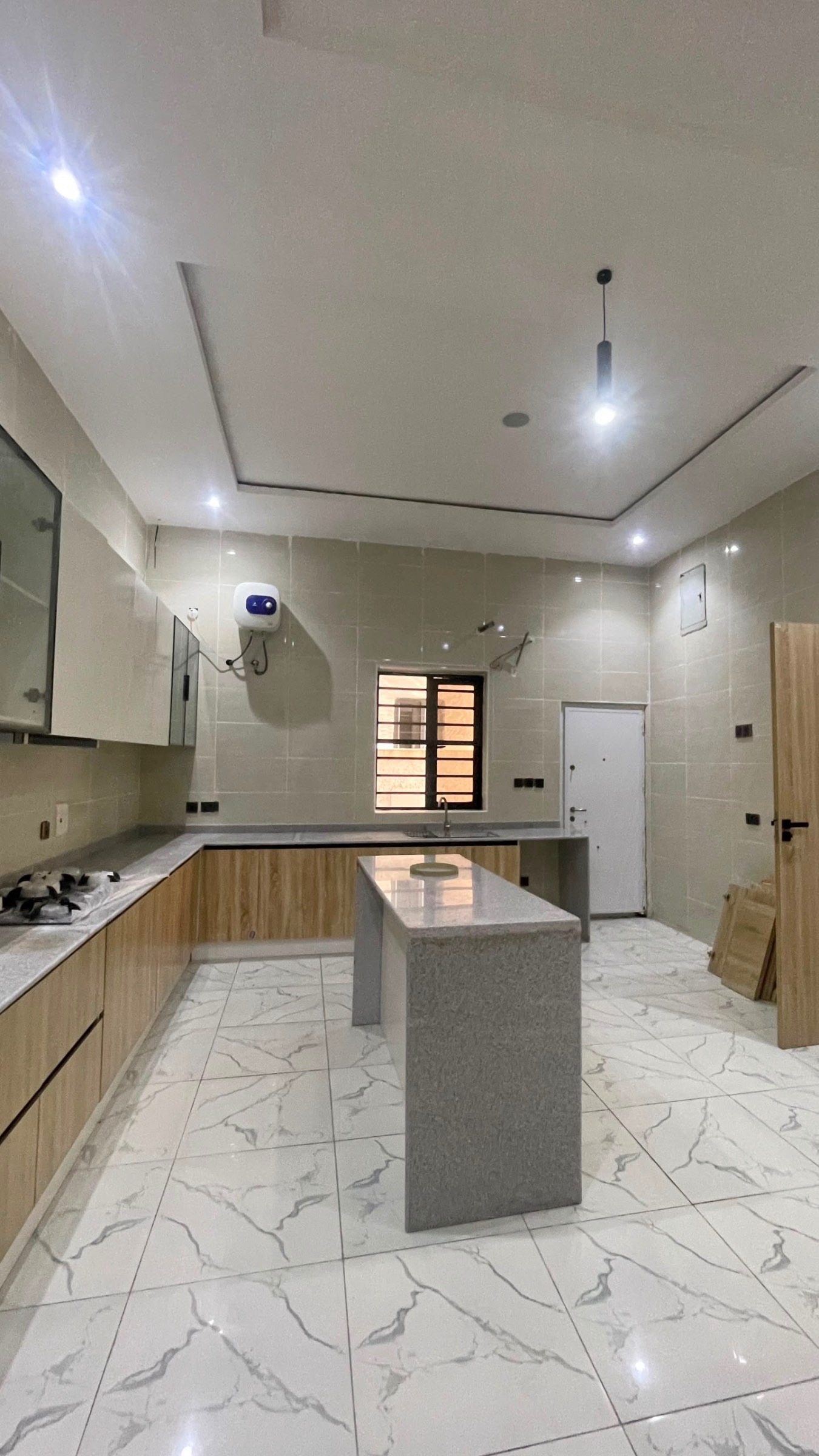 Massive 6 Bedroom Duplex + BQ photo 12
