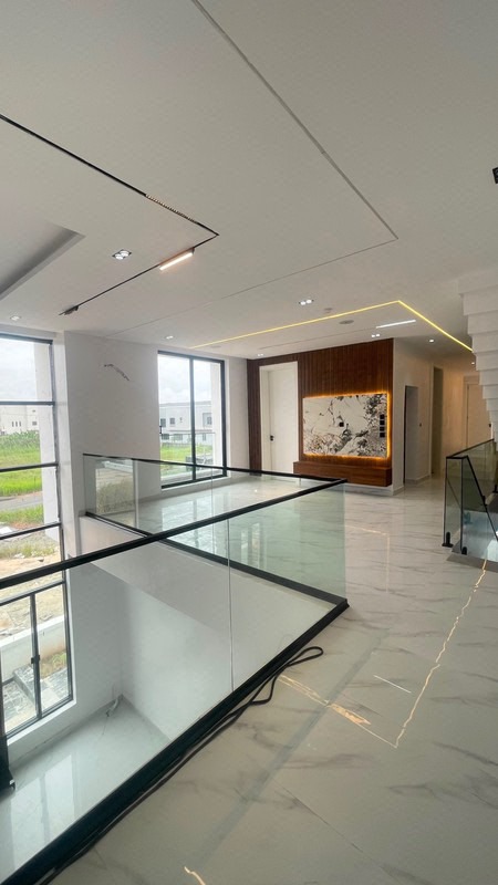A Grand, Luxury Styled 5 - Bedroom Semi Detached Mansion + Cinema + Gym + Elevator + Office Space + BQ + Swimming Pool in Ikate photo 10