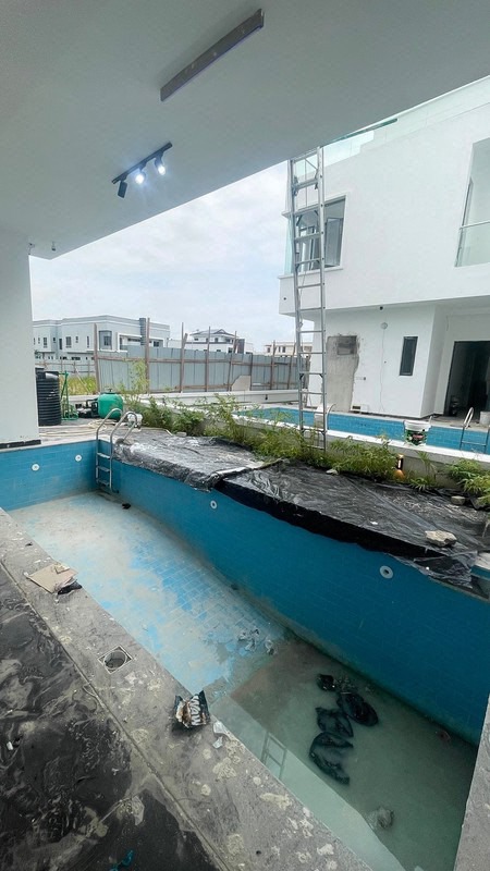 A Grand, Luxury Styled 5 - Bedroom Semi Detached Mansion + Cinema + Gym + Elevator + Office Space + BQ + Swimming Pool in Ikate photo 25