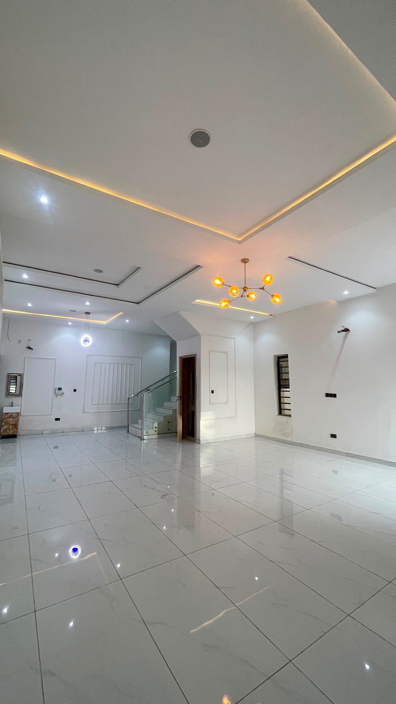 WELL BUILT MASSIVE 6BDR DETACHED DUPLEX + BQ photo 5
