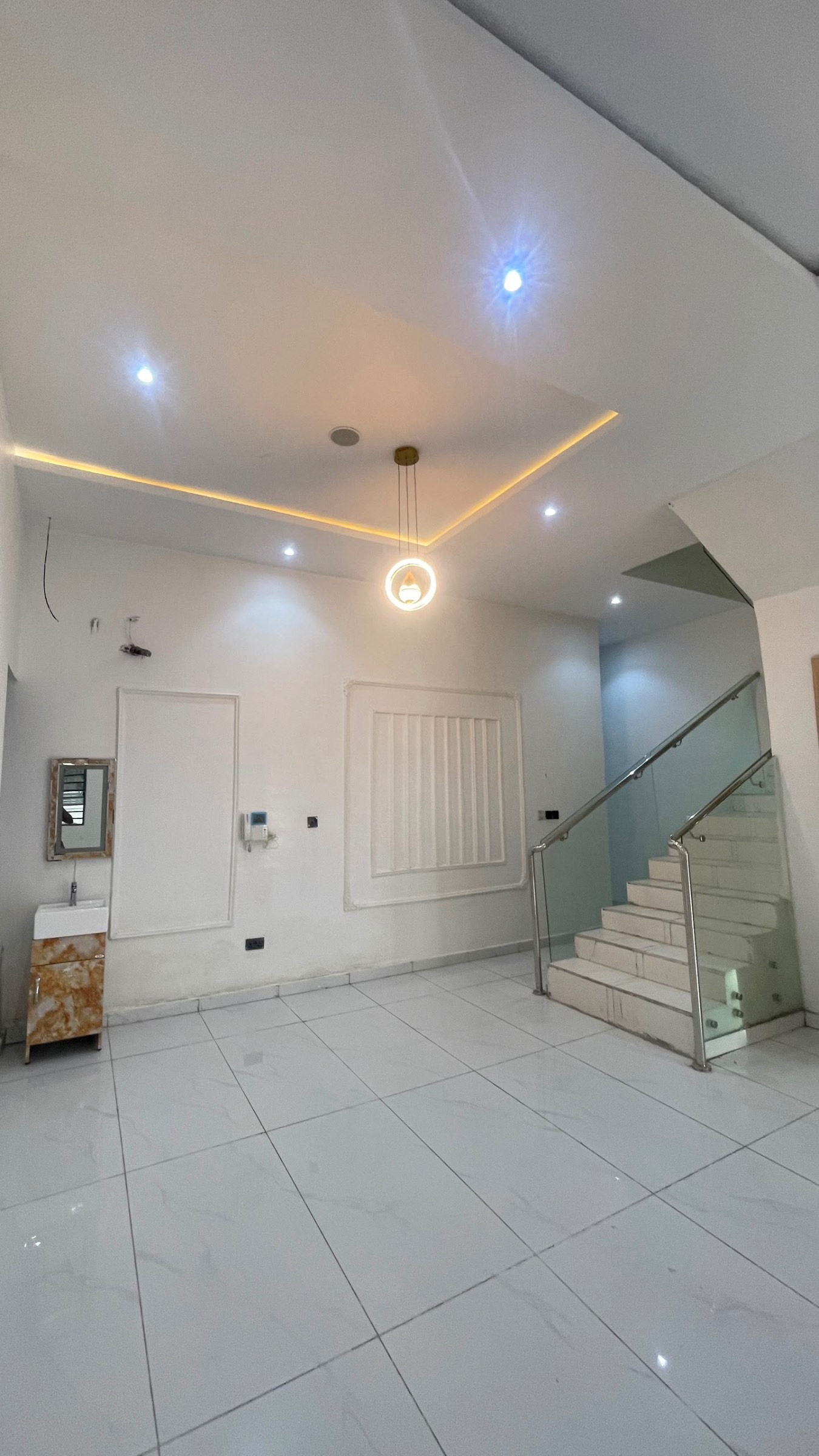 WELL BUILT MASSIVE 6BDR DETACHED DUPLEX + BQ photo 6